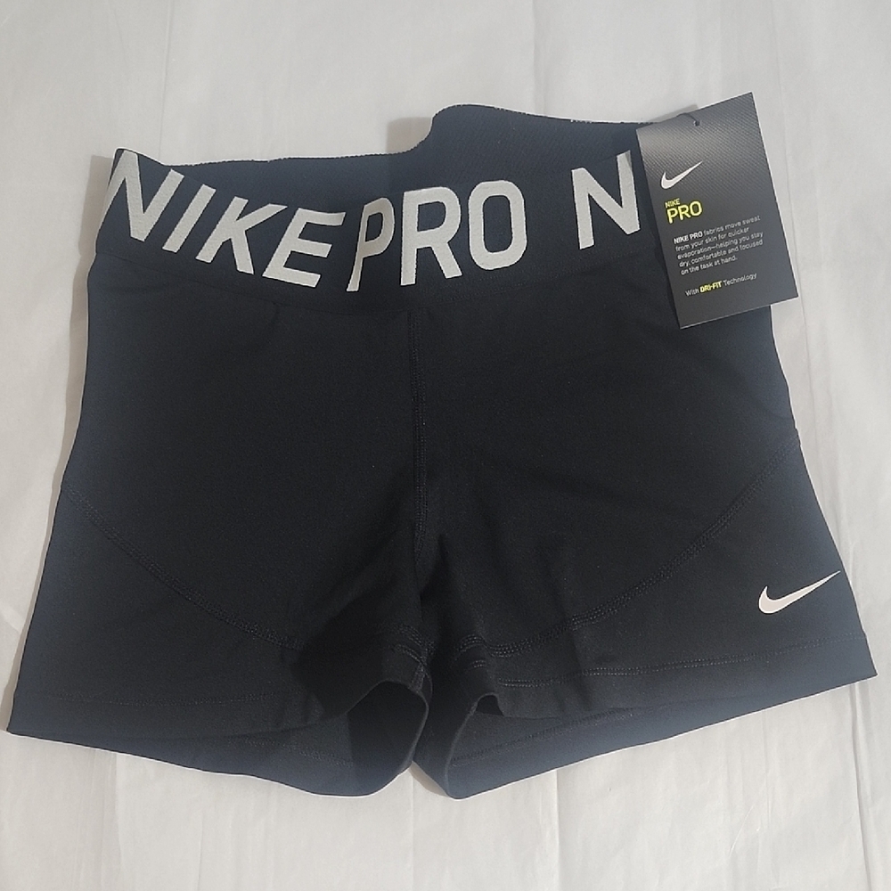 Nike Pro Black and Light Purple Sports Set - Picture 2 of 7